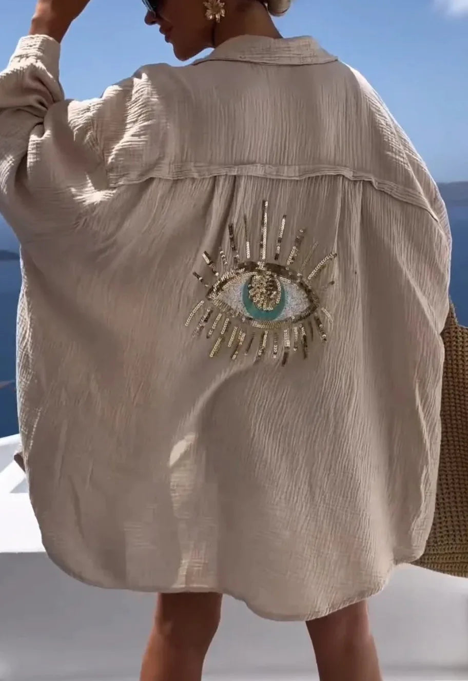 Damenmodehemd mit dem Aufdruck „Allsehendes Auge“